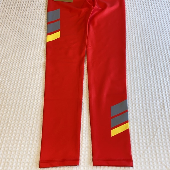 NEW! $78 SCOUT DESIGNS Size LARGE Red Leggings Yellow Gray Chevron Stripes - Picture 7 of 16